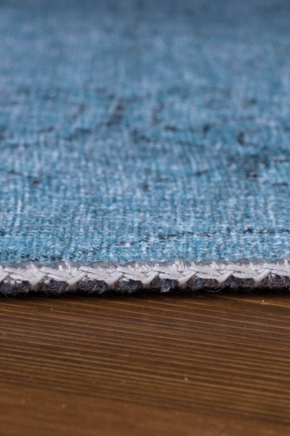 Woven Base Decorative Blue Carpet With Vintage Pattern