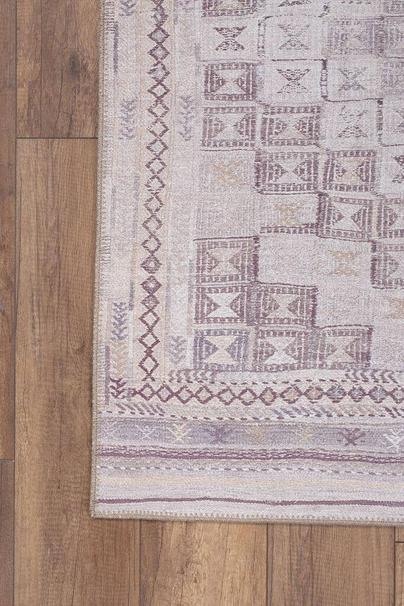 Woven Base Decorative Carpet With Ethnic Pattern