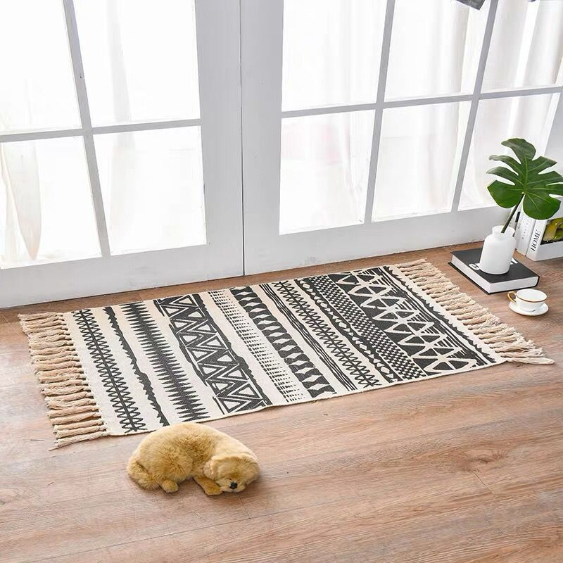 Scandinavian Style Linen and Cotton Carpet - Ethnic Pattern