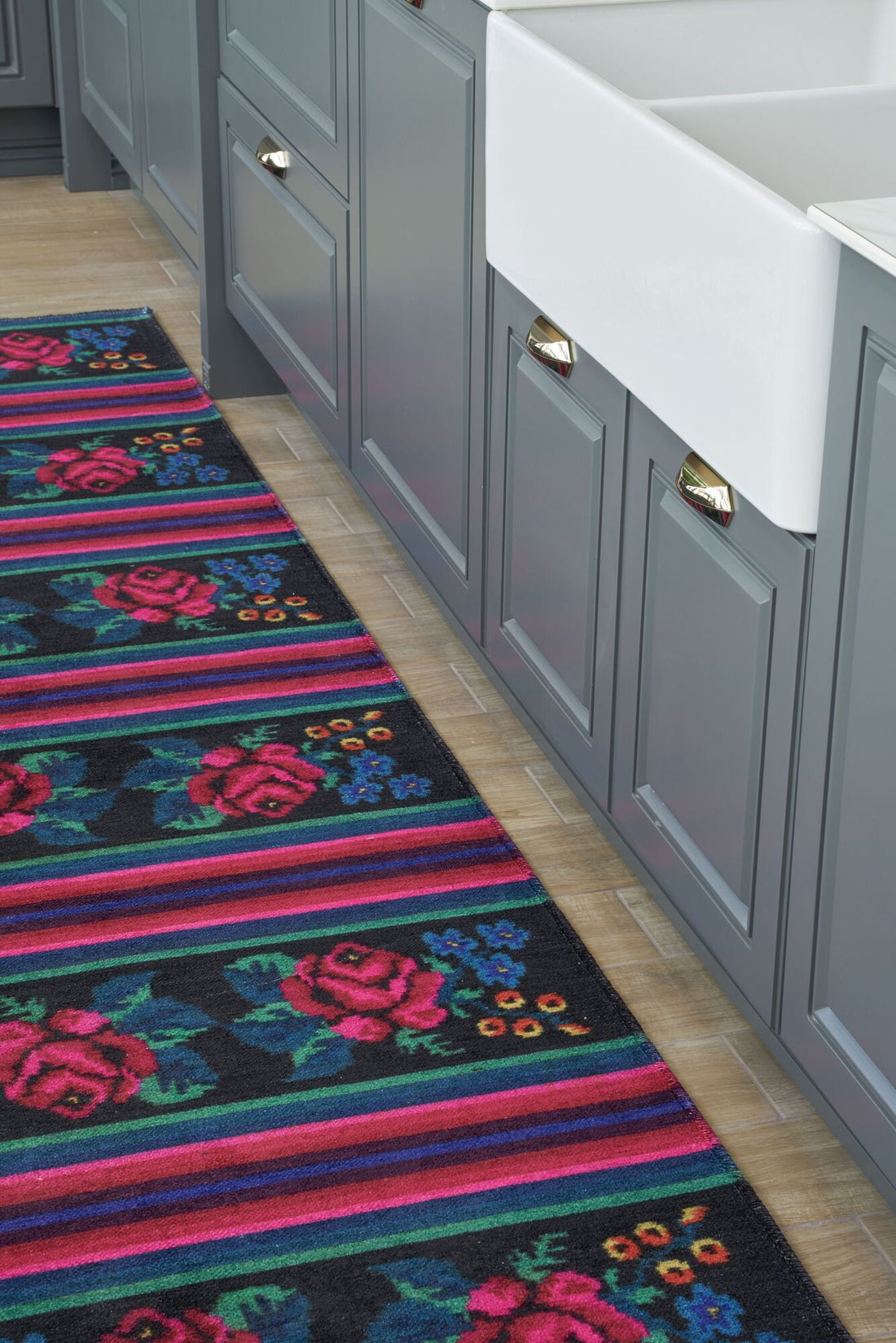 Floral runner rug for kitchen